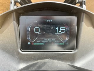 Zontes 125D Negra - Maxi Scooter