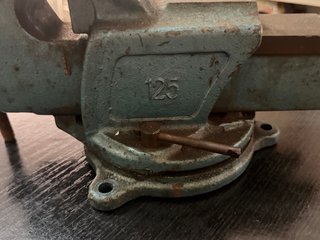 Tornillo de banco 125