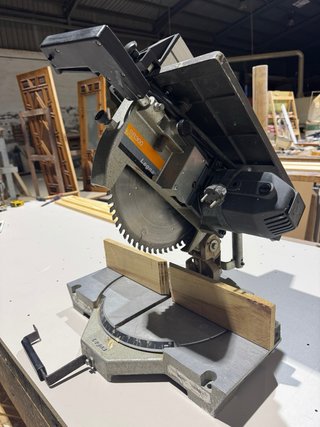 Ingletadora Legna SR300