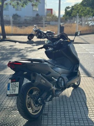 Yamaha TMAX 560 Tech Kamo 2021