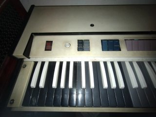 Órgano  Godwin,órgano FARFISA, va por separado