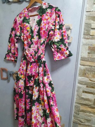 Vestido Zara floral verde y rosa