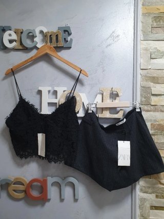 Set Zara Top in pizzo e gonna a righe