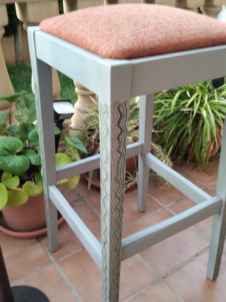 Conjunto Decoración Taburete y Florero