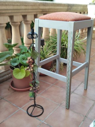 Conjunto Decoración Taburete y Florero