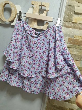 Falda pantalón Zara floral azul y rosa