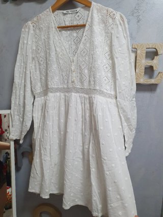 Vestido Zara blanco bordado