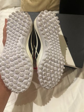 Botas de fútbol Adidas Predator para niño