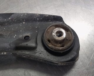 BRAZO SUSPENSION INFERIOR DELANTERO DERECHO SKODA