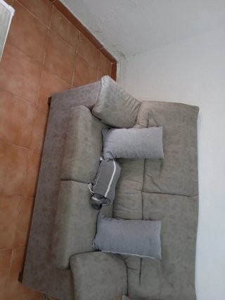 Sofá de 2 plazas beige y gris