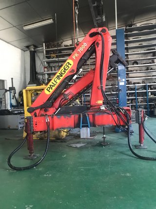 Grúa Palfinger PK 7000 para camión