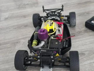 Coche RC Gasolina 1/10 54cm + Emisora BYC