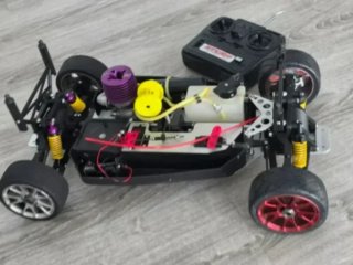 Coche RC Gasolina 1/10 54cm + Emisora BYC