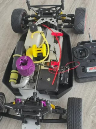 Coche RC Gasolina 1/10 54cm + Emisora BYC