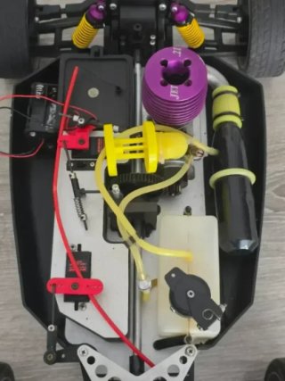 Coche RC Gasolina 1/10 54cm + Emisora BYC