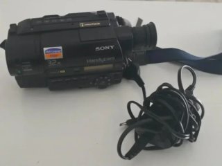 Sony Handycam CCD-TR411E Video8 XR funcionando per