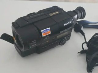 Sony Handycam CCD-TR411E Video8 XR funcionando per