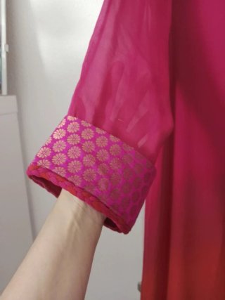 Vestido caftán rosa,rojo y dorado