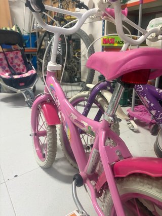 2 bicis infantiles rosas y moradas 1  10€ 2  15€