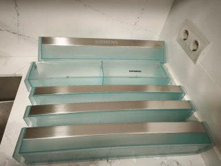 Frigorífico Siemens 70cm Ancho: cajones y estantes