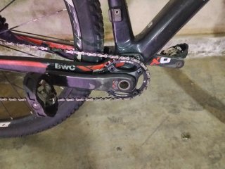 Bicicleta BMC de carbono, cuadro y bielas de carbo