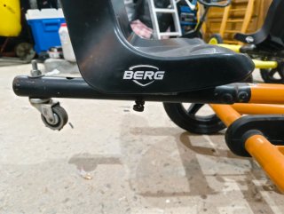 2 Karts de pedales marca Berg