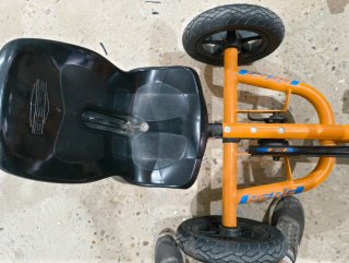 2 Karts de pedales marca Berg