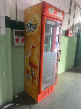Nevera estrecha Sunny Delight naranja