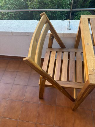 Mesa y 2 sillas plegables exterior