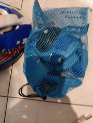 Bici Chicco sin pedales + Casco y Rodilleras