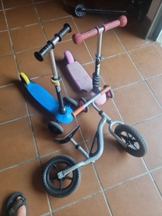 Lote: 2 patinetes y 1 bici de equilibrio
