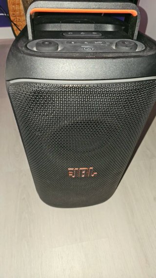 Parlante JBL Partybox Club 120