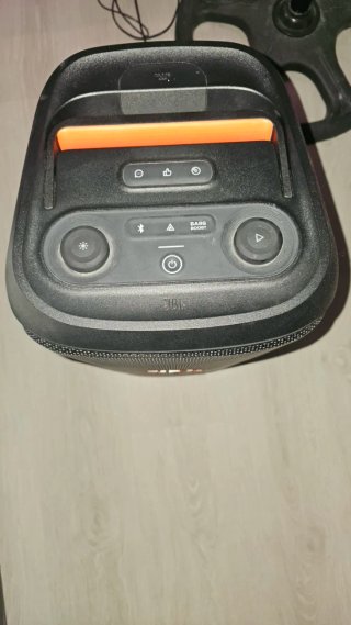 Parlante JBL Partybox Club 120