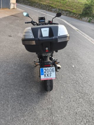 Honda NC750X Negra y Plata