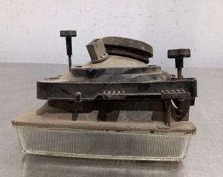 FARO DERECHO OPEL CORSA A