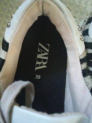 Zapatillas Zara Beige y Negro