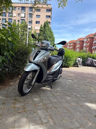 Piaggio Medley 125 Gris Plata