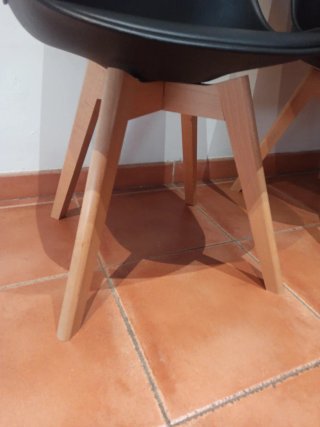 4 Sillas Nórdicas Negras