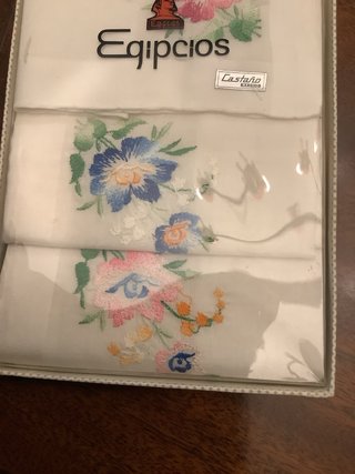 Caja de pañuelos Egipcios bordados