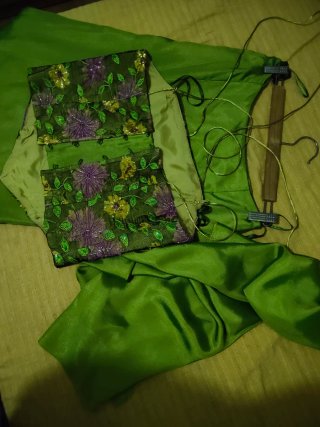 Vestido largo satén verde
