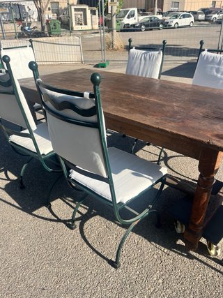 Mesa de comedor rústica con 6 sillas