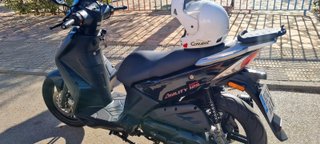 Kymco Scooter 125cc Automática Negra