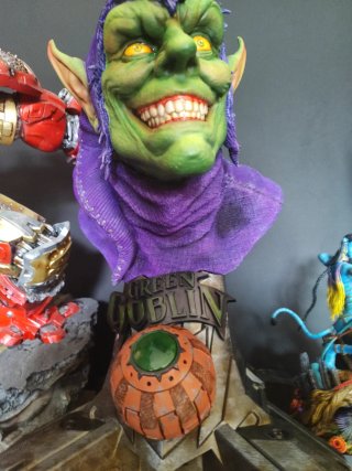 Busto Duende Verde Coleccionable