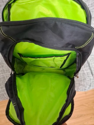 Mochila BH7 Keep Out Negra y Verde