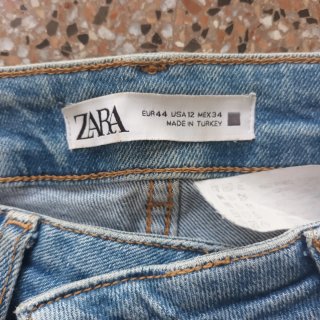 Vaqueros Zara acampanados talla 44
