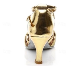 Zapatos de bailes nuevos