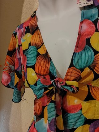 Blusa Crop Top con Stampa Frutta