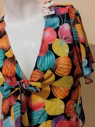 Blusa Crop Top con Stampa Frutta