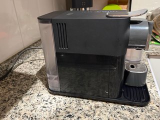 Cafetera Delonghi Nespresso Lattissima One
