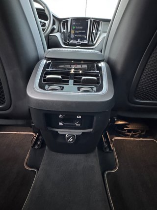Volvo XC60 B4 diésel R-Desing AWD FULL, nacional